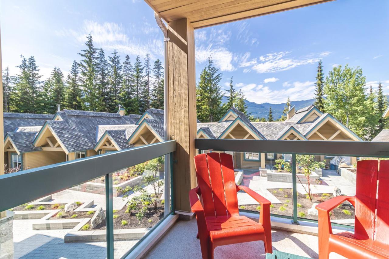 Snowbird Townhouses By Elevate Vacations Уистлер Экстерьер фото